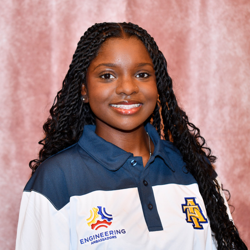 Headshot of Jasmine Dashields (Ambassador)